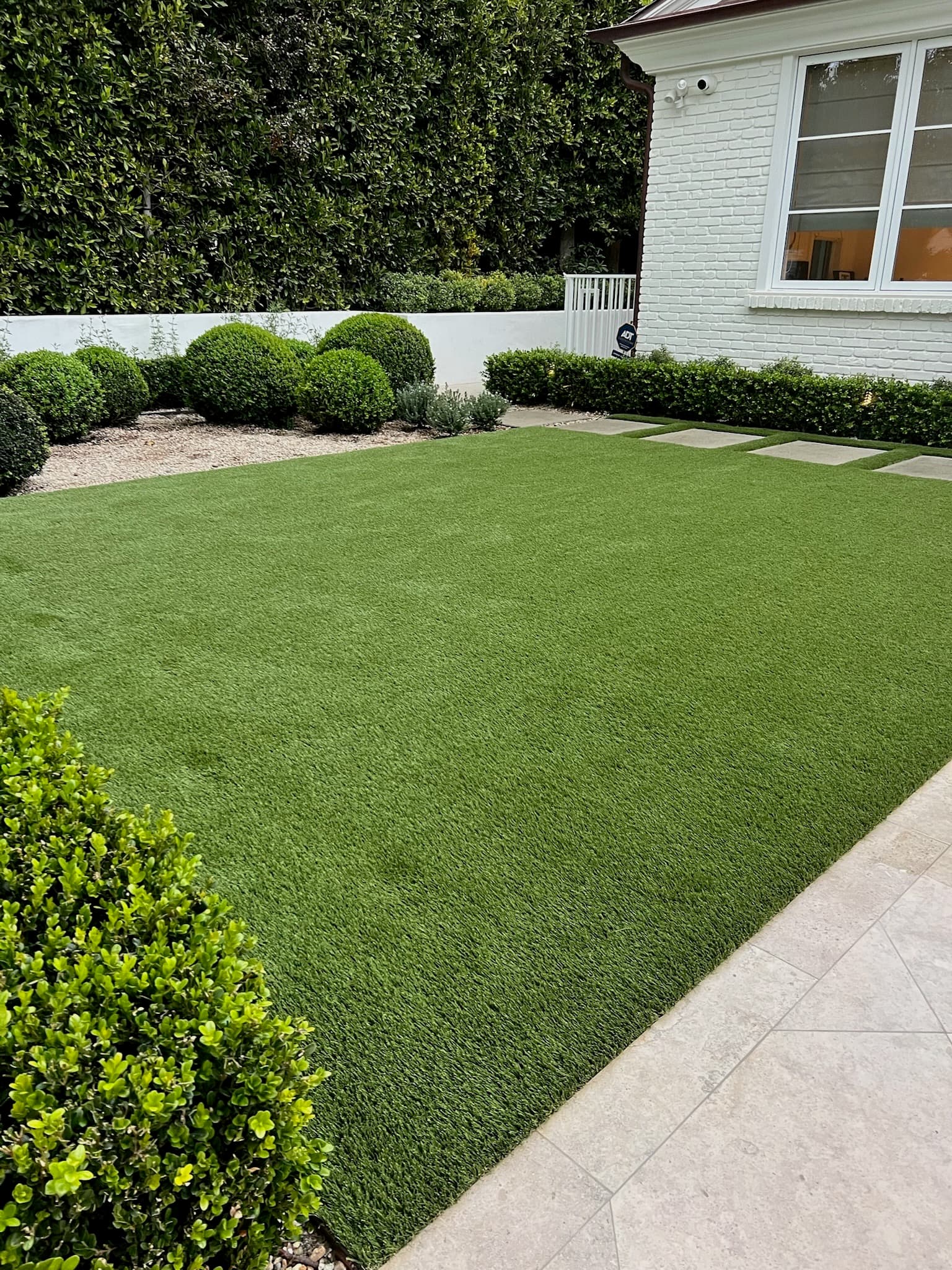 Residential install in Santa Monica, 1,200 sq ft, SYNLawn Precision